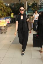 Karisma Kapoor snapped at airport on 1st March 2016